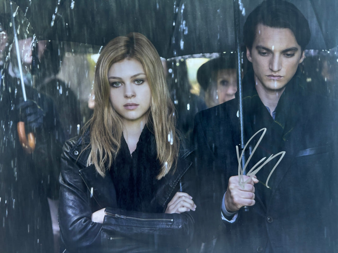 Richard Harmon signed Autograph 8x10 The 100, Bates Motel
