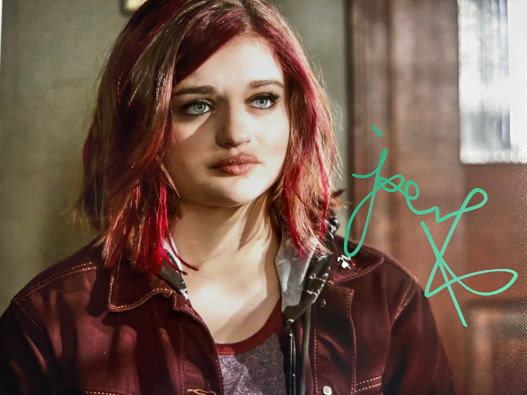 Joey King signed Autograph 8x10 Bullet Train, The Flash, The Kissing Booth, Practical Magic, Conjuring
