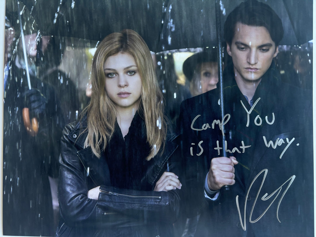 Richard Harmon signed Autograph 8x10 The 100, Bates Motel