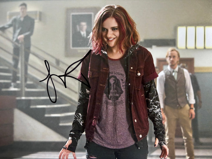 Joey King signed Autograph 8x10 Bullet Train, The Flash, The Kissing Booth, Practical Magic, Conjuring