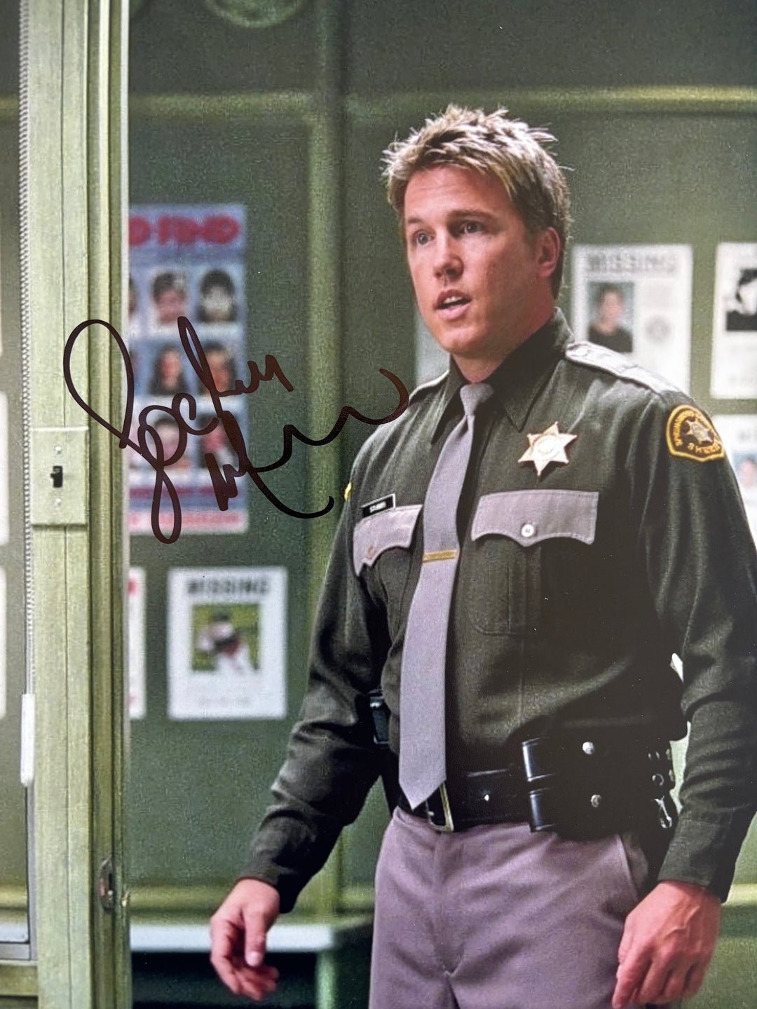 Lochlyn Munro signed Autograph 8x10 Scary Movie