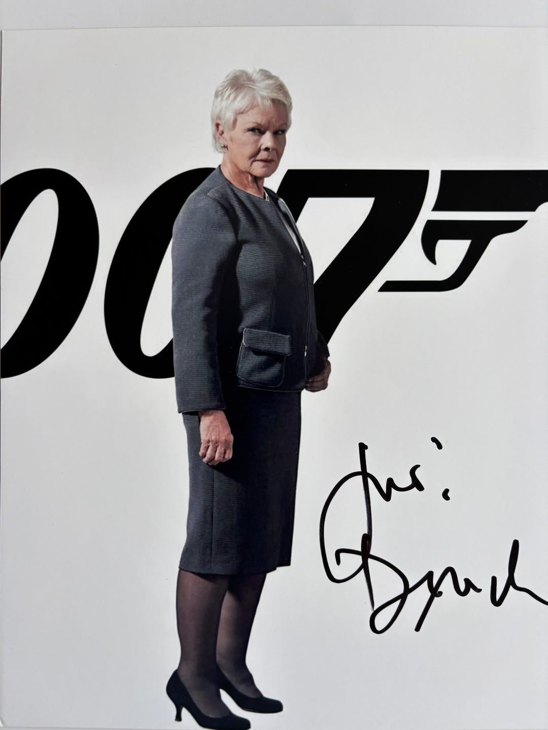 Judie Dench signed Autograph 8x10 James Bond
