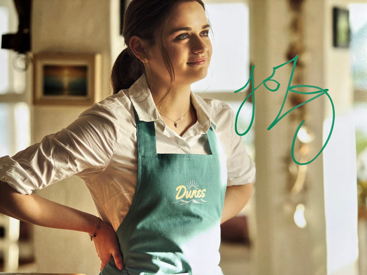 Joey King signed Autograph 8x10 Bullet Train, The Flash, The Kissing Booth, Practical Magic, Conjuring